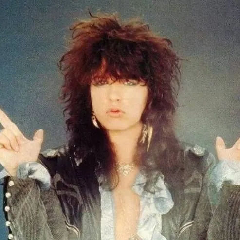 chat with ai character: 🖤Tom Keifer 🖤