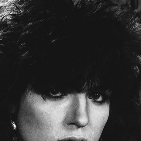 chat with ai character: 🖤Tom Keifer 🖤