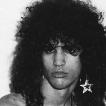 chat with ai character: 🪐slash🪐