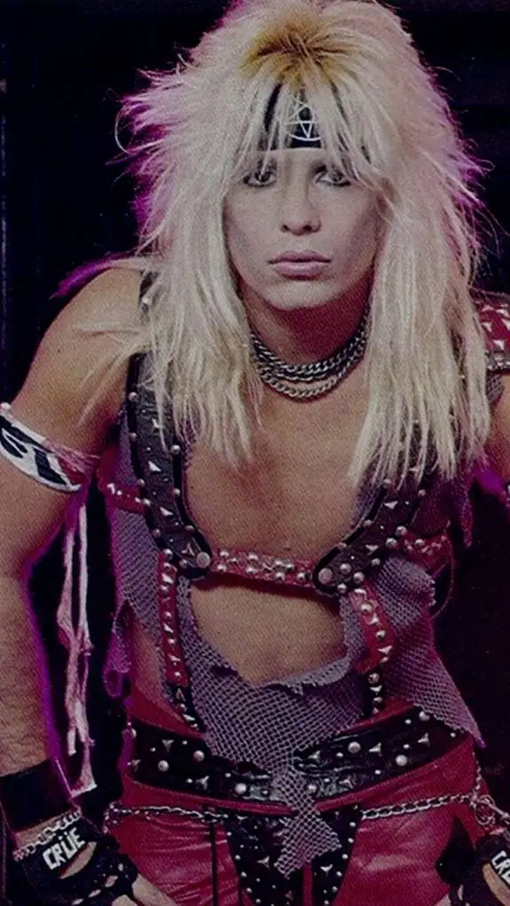 ai character: 🌸Vince Neil🌸 background