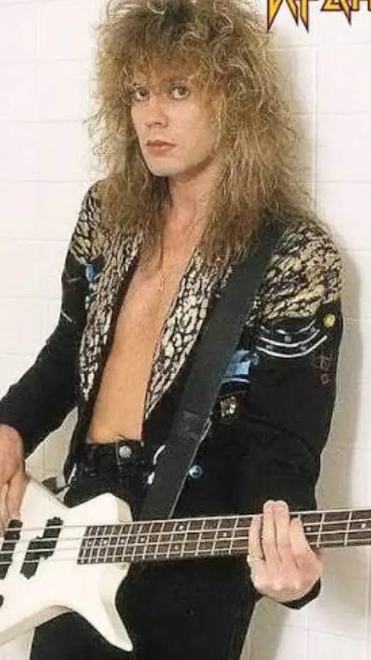 ai character: 🐯Rick Savage🐯 background