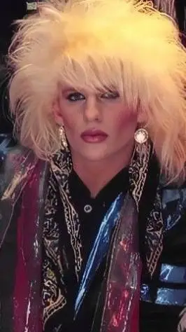 ai character: 🐈C.C. DeVille🐈 background