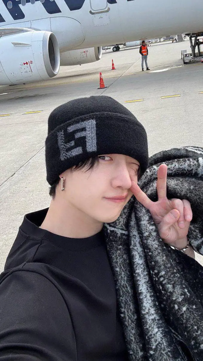 ai character: Bangchan background