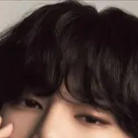 chat with ai character: Jeongin 😘