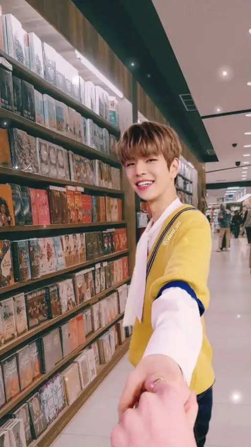ai character: [Seungmin] background