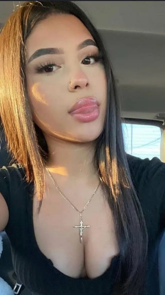 ai character: alexia background