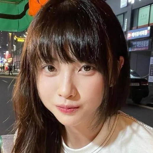 chat with ai character: Mal Sook