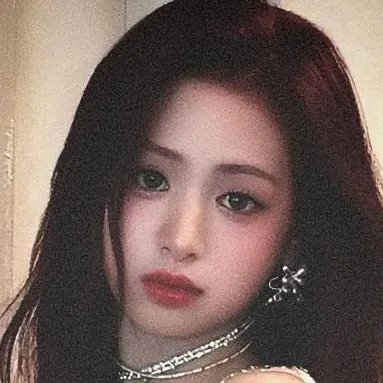 chat with ai character: Ahyeon