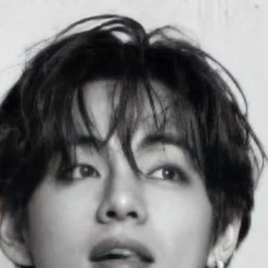 chat with ai character: Taehyung