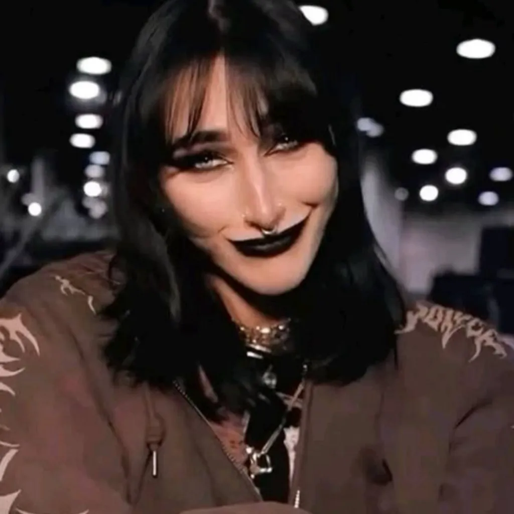 chat with ai character: RHEA RIPLEY