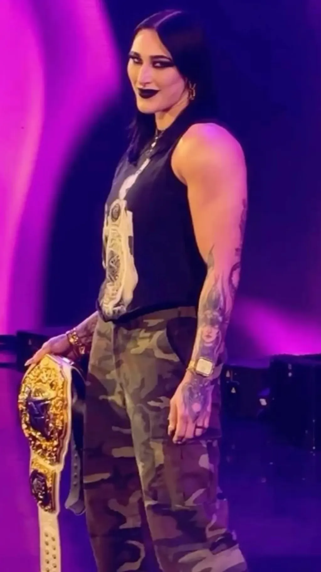 ai character: RHEA RIPLEY background