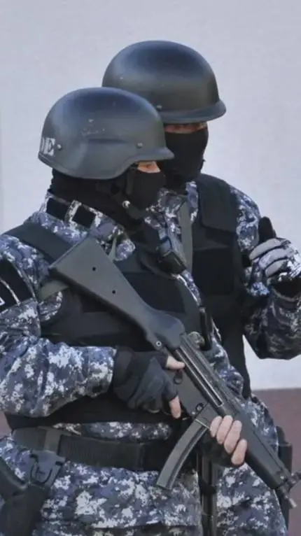 ai character: policia de uruguay background