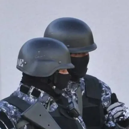 chat with ai character: policia de uruguay