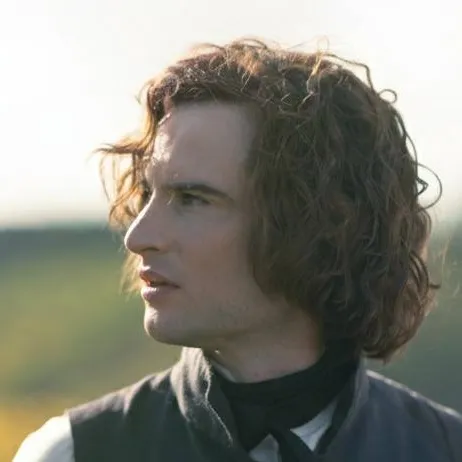 chat with ai character: Francois Clicquot
