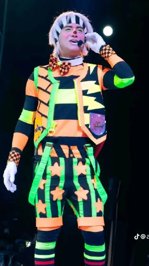 ai character: Randy  background