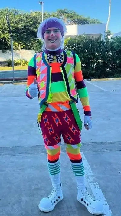 ai character: 💚 Randy💚 background