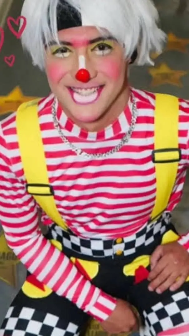 ai character: Randy😍😍 background