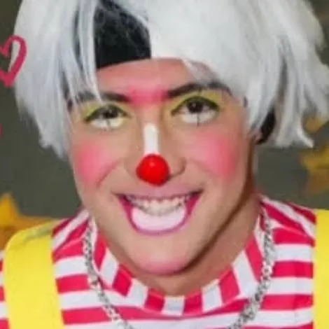 chat with ai character: Randy😍😍