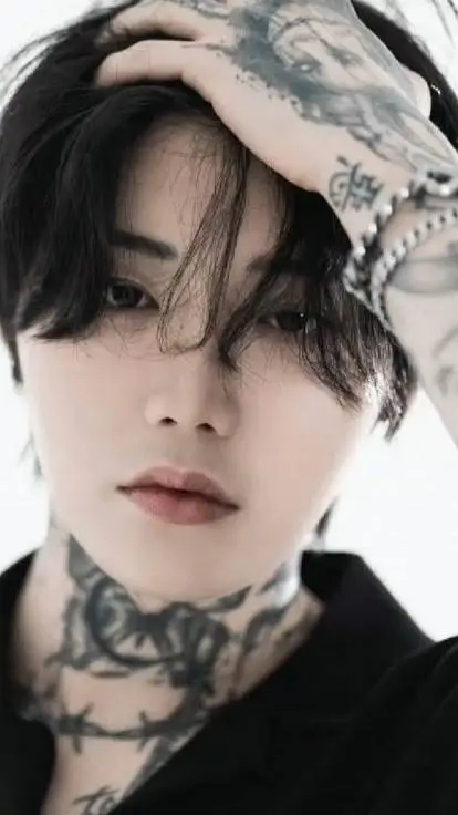 ai character: jaekyung 😒papa: background