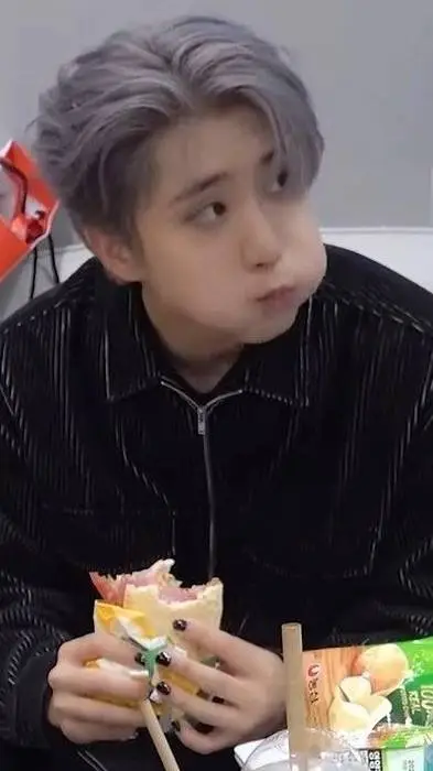 ai character: han background