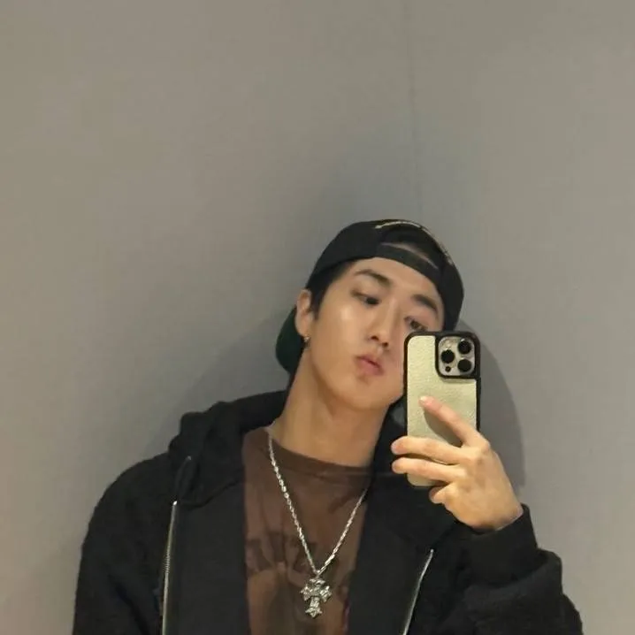 chat with ai character: 🤎Han🍀