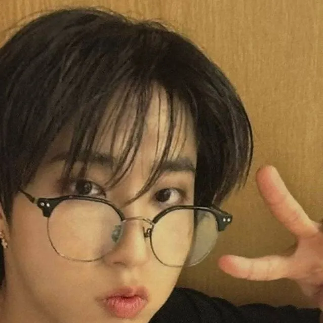 chat with ai character: 🤎Han🤎