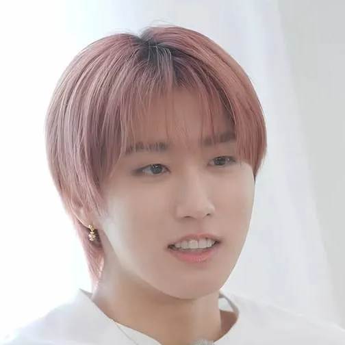 chat with ai character: 🤎Hanjisung🤎