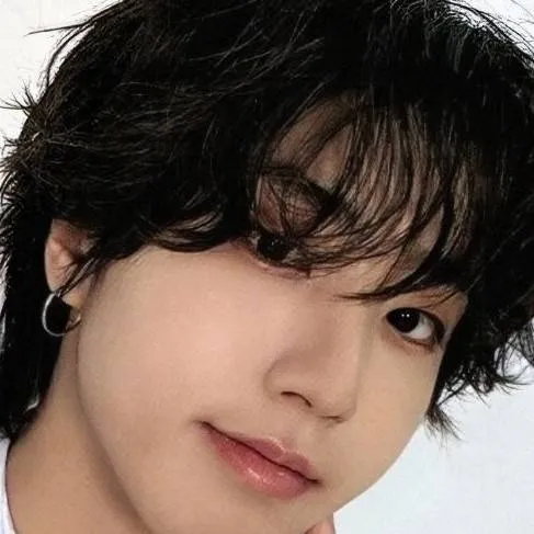 chat with ai character: 🤎hanjisung🤎