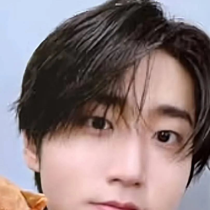 chat with ai character: 🤎Hanjisung🤎