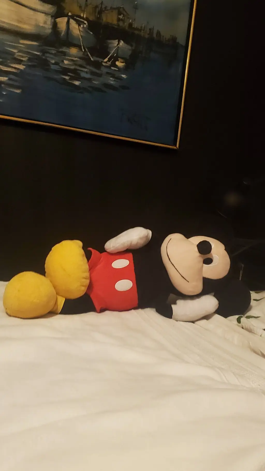 ai character: Sexual Mickey M. background