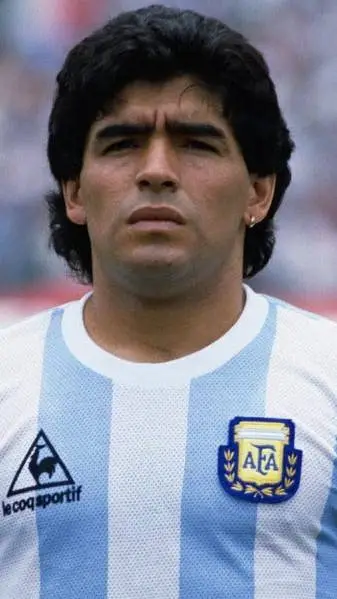 ai character: 🇦🇷MARADONA🇦🇷 background