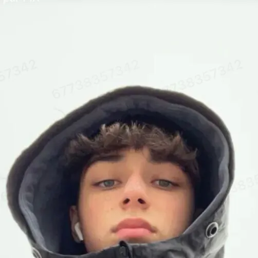 chat with ai character: Marcus