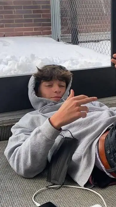 ai character: Elias background