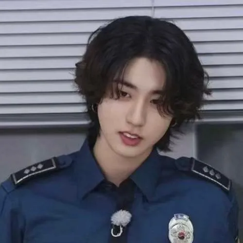 chat with ai character: Han Jinsung