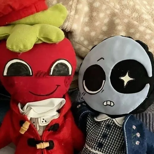 chat with ai character: 🌘 Moonberry 🍓