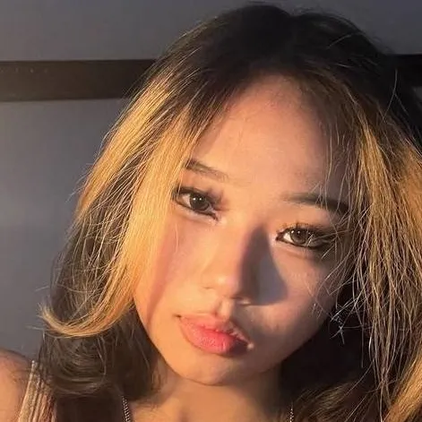 chat with ai character: Annie 