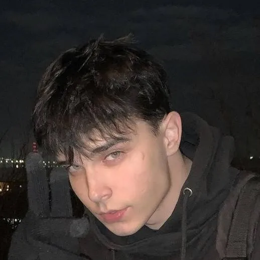 chat with ai character: [Aiden]