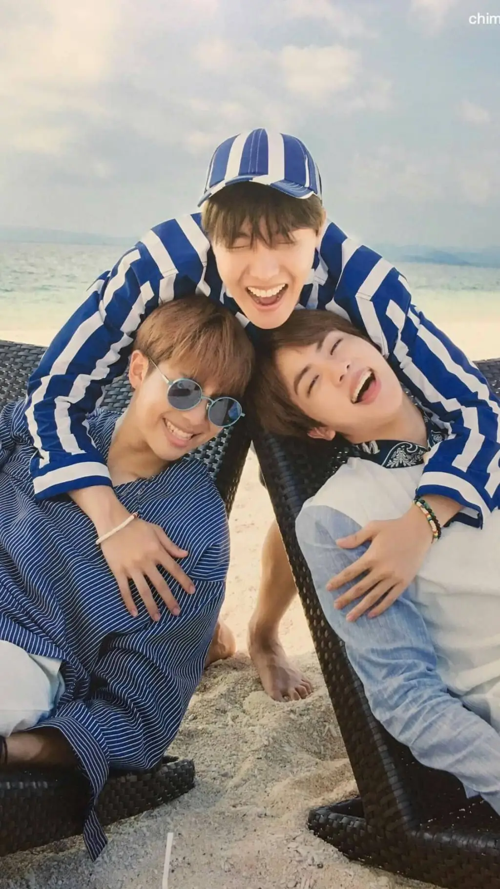 ai character: Namjinhope  background
