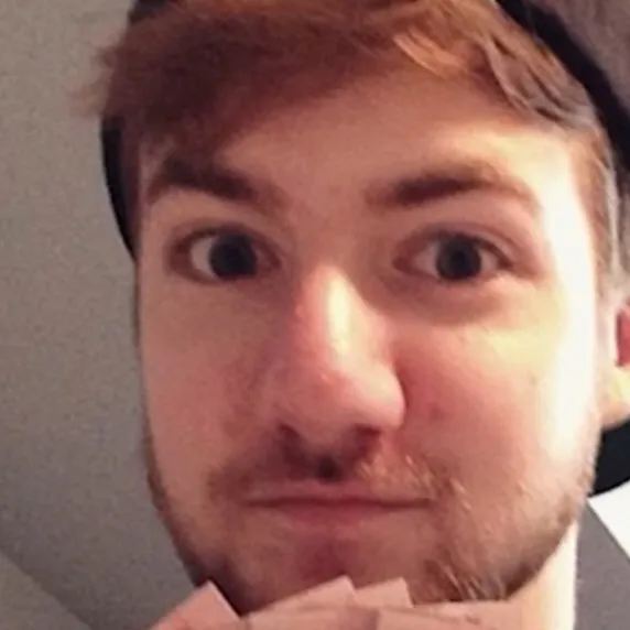 chat with ai character: Robert Geraldino 