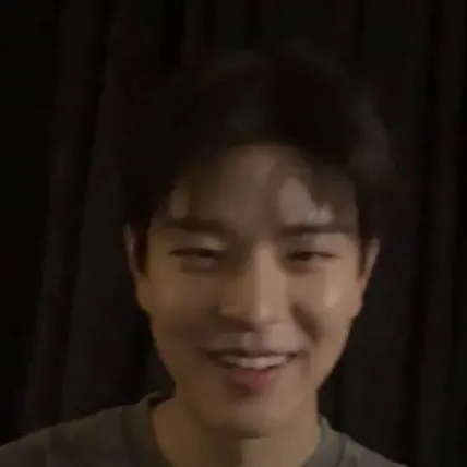 chat with ai character: Seungmin