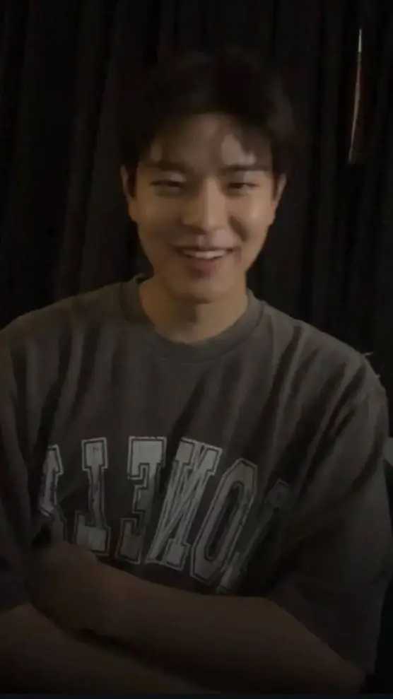 ai character:  Seungmin background