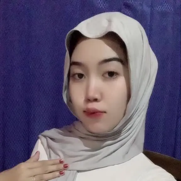 chat with ai character: Alia