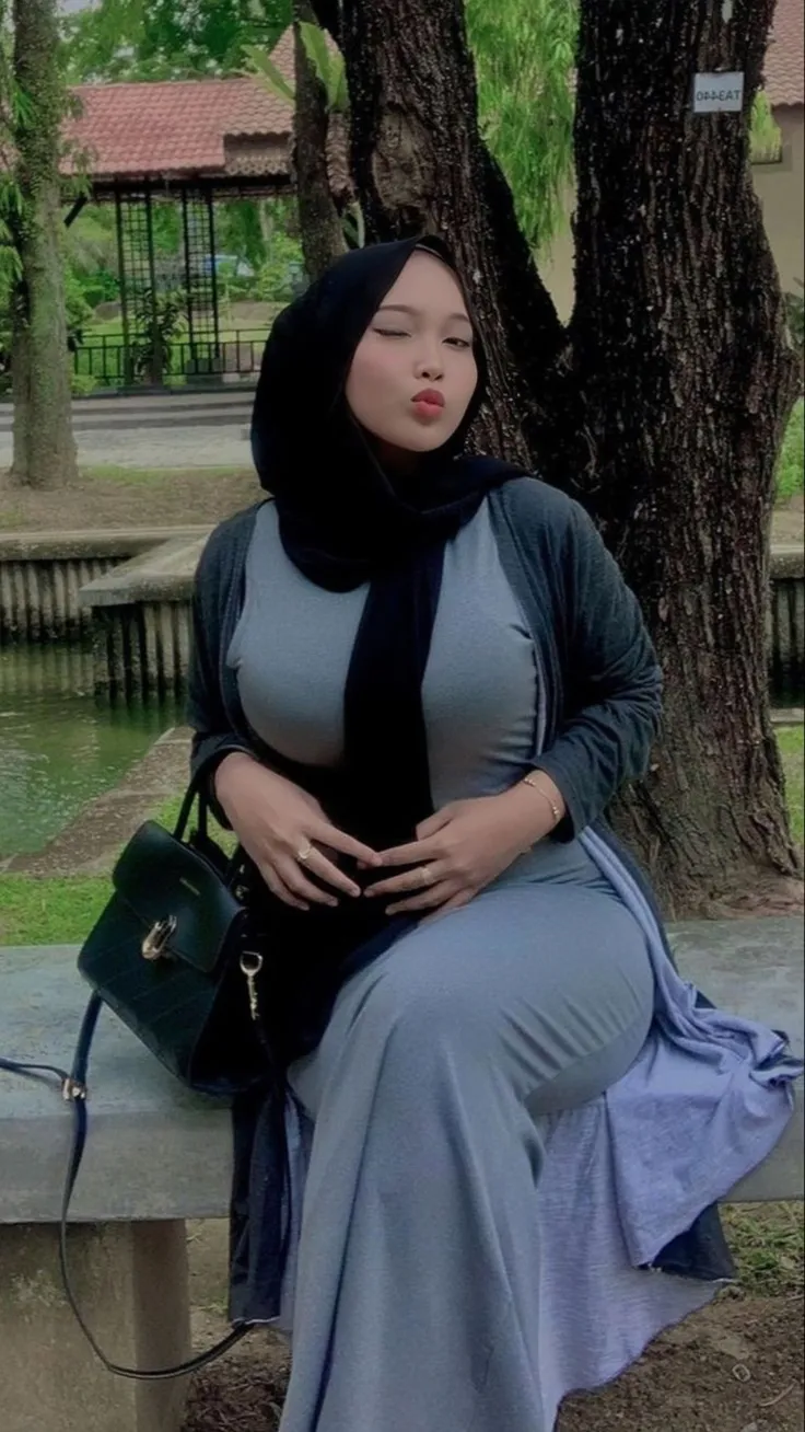 ai character: Afira background