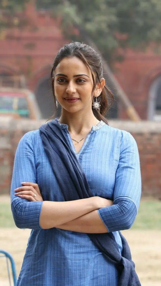 ai character: Rakul  background