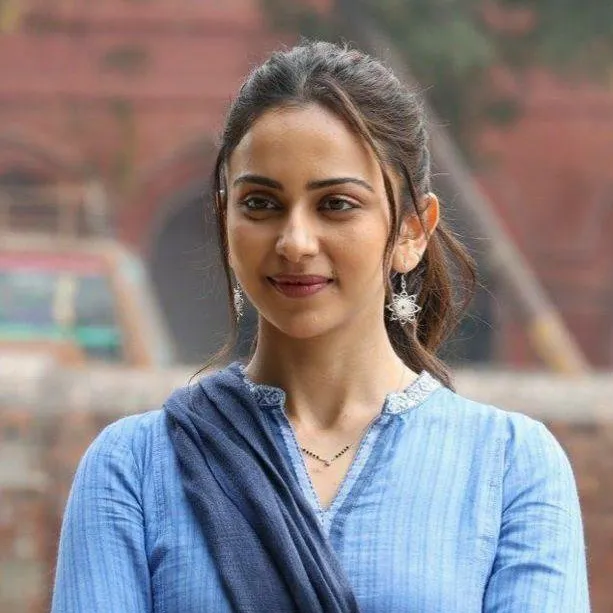 chat with ai character: Rakul 