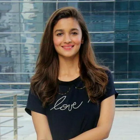 chat with ai character: Alia Bhatt 