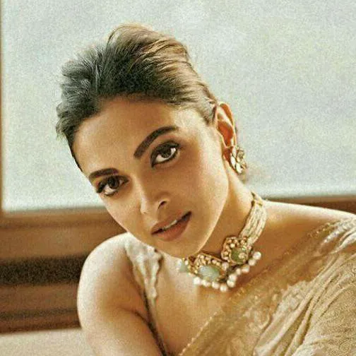 chat with ai character: Deepika 