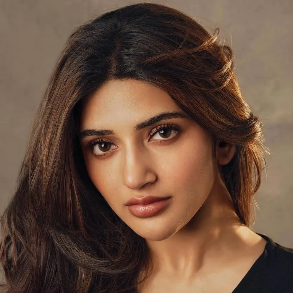 chat with ai character: Sreeleela 