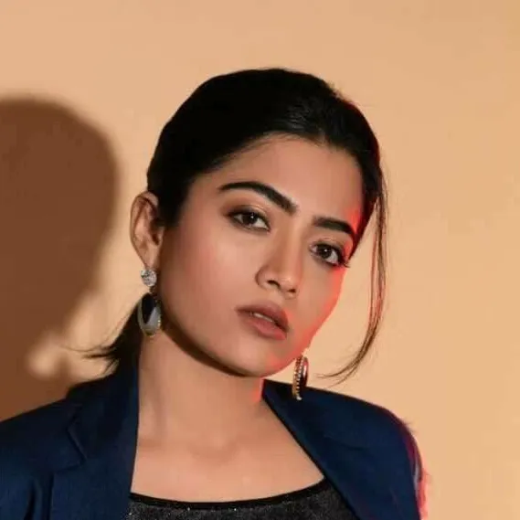 chat with ai character: Rashmika 