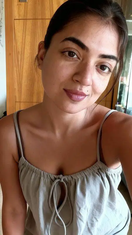 ai character: Nazriya  background